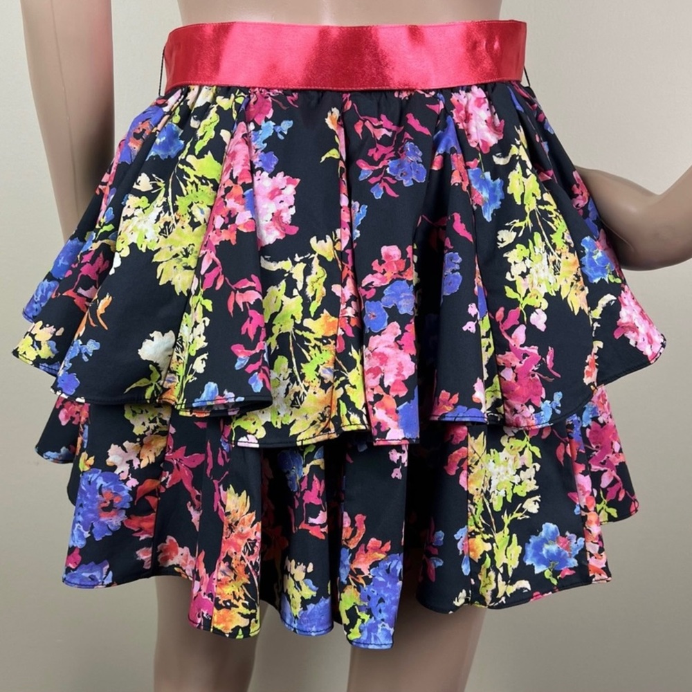 NEW CAROLINE CONSTAS FLORAL PRINT MINI SKIRT - Picture 8 of 10